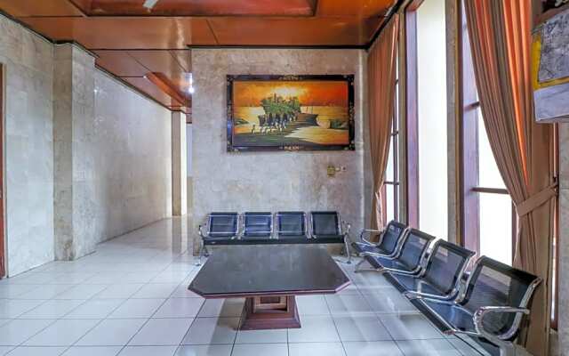 OYO 1952 Hotel Dewata IndahNearLumintang Park