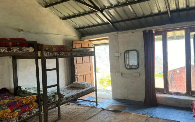 The Goat Village Dayara Bugyal - Hostel
