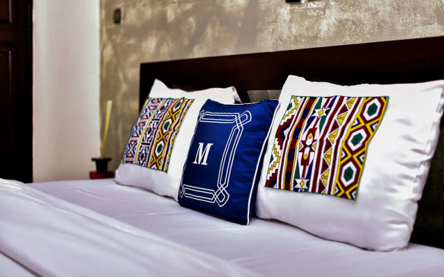 Hotel M'Rode