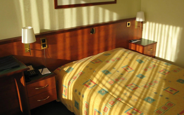 Best Western County House