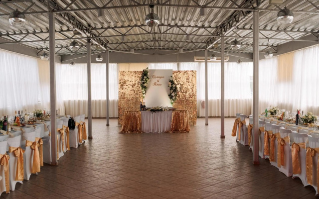 Good Stay Dinaburg Hotel