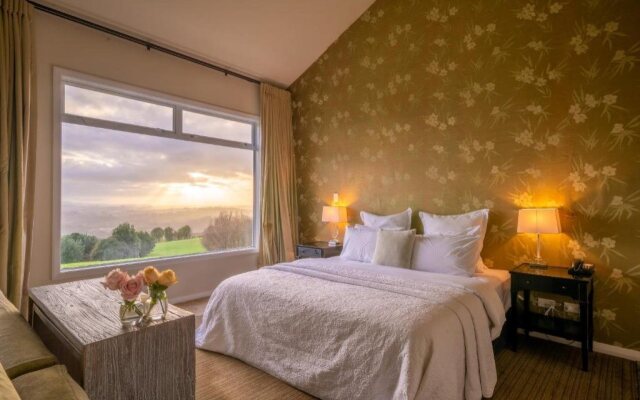 Woodhouse Mountain Lodge