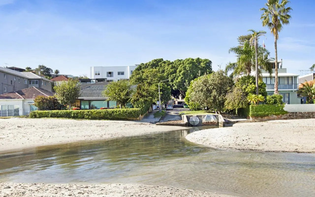 CALE1A - Beachside Harbour Haven