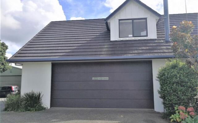 Kaka Lodge at Kotare House