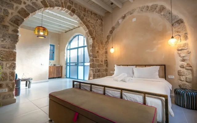 Arabesque Arts & Residency