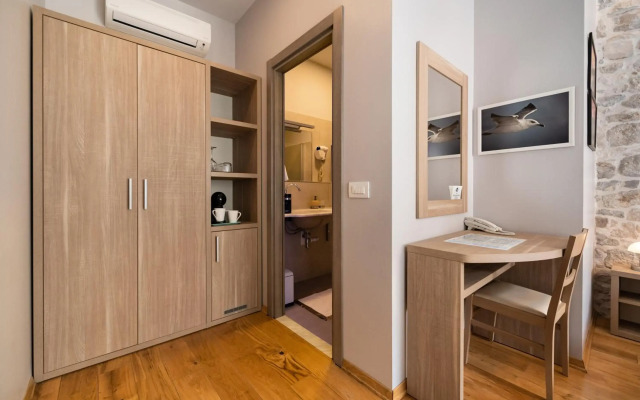 Tifani Luxury Rooms