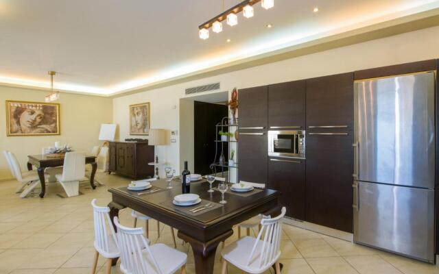 Manolia Dream Apartment 3-bedrooms 30m to the beach