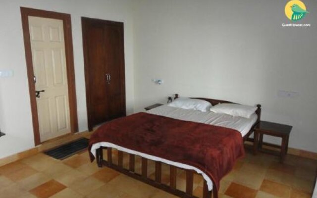 Homestay with parking in Chikkamagaluru, by GuestHouser 22454