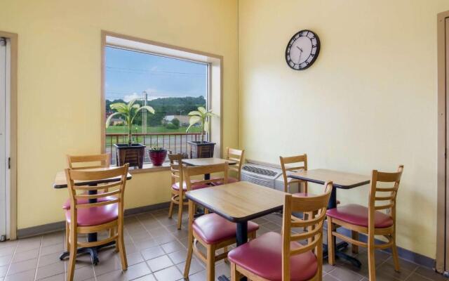 Econo Lodge Marion I-81