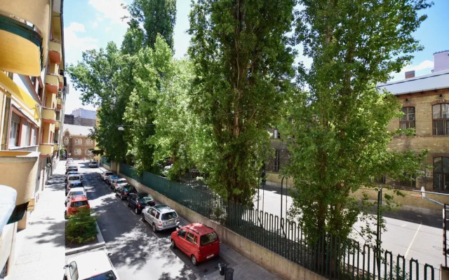 Vaci Street Apartment