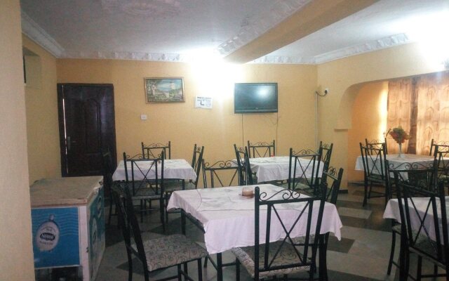Dam'syl Suite