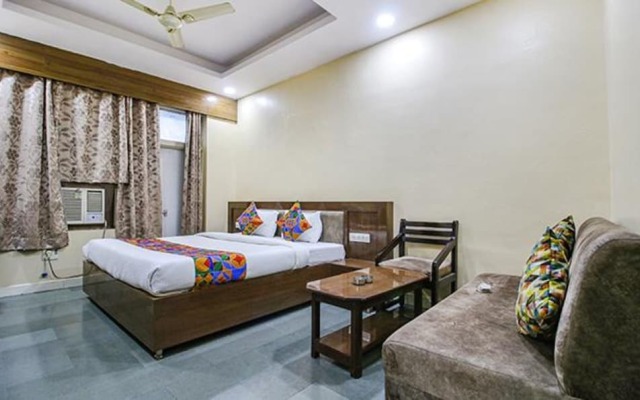 Fabhotel Silver Inn I
