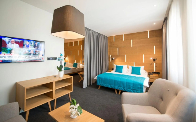 Hotel Sana
