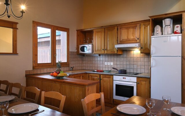 Résidence Les Arolles by Les Etincelles