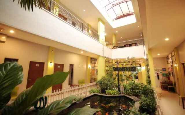 Zaen Hotel Syariah Solo