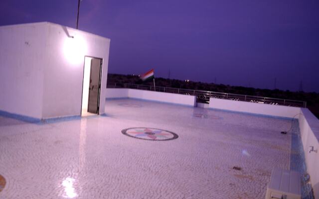 Sartaj Hotel