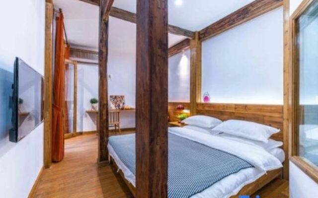 Hongcun Xiaozhongshan · Jingmu Homestay (Hongcun, Lucun Wood Carving Building Scenic Area Branch)