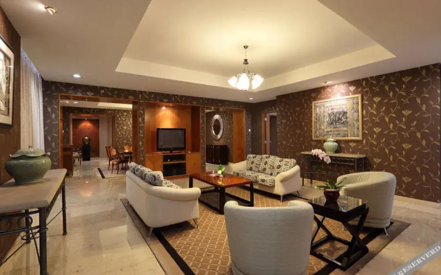 Ritzy Hotel Manado