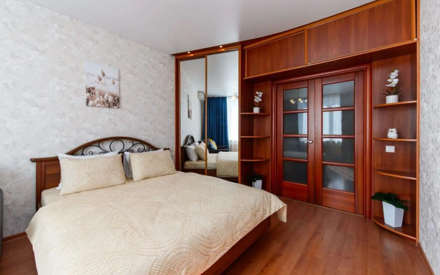 Апартаменты Гранат на улице Хохрякова 43