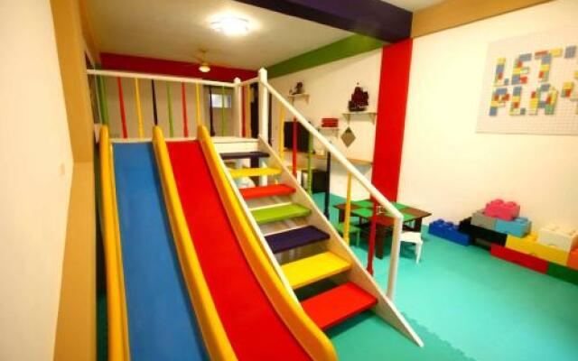 Rainbow Nest Fengyuan Museum