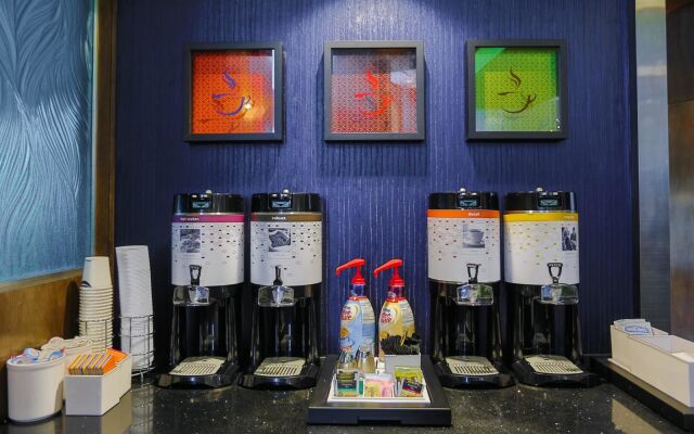 Hampton Inn & Suites Charlotte/Ballantyne