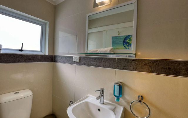 Ramada by Wyndham Hamilton City Center