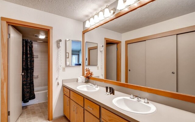 Lakeside Village 4 Bedroom Condo