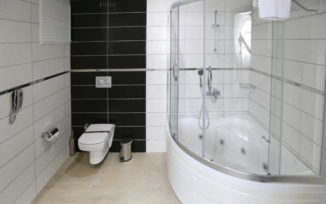 Lavin Otel