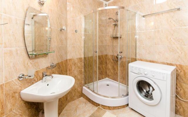 Apartment in Cozy Little Yard