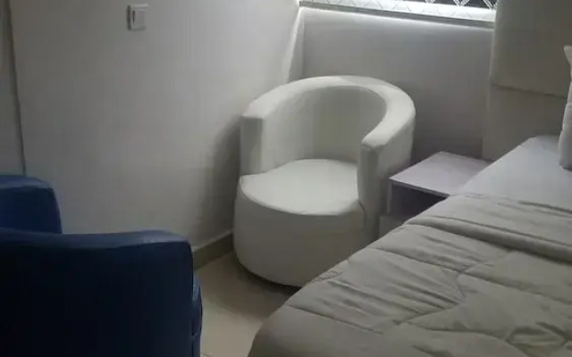 Blumerrit Hotel & Suites