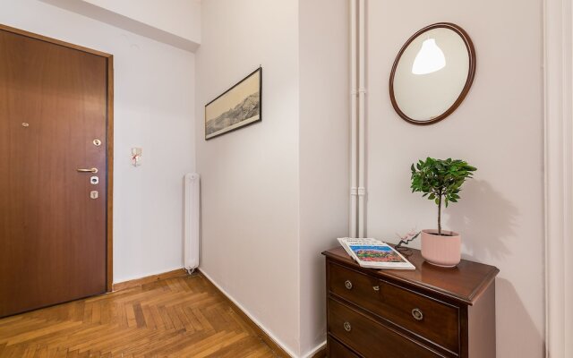 Elegant Koukaki Apartment  by Cloudkeys