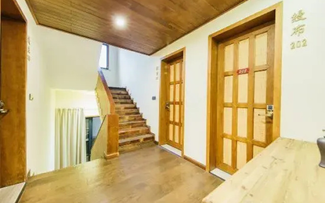 Manju Courtyard Hostel
