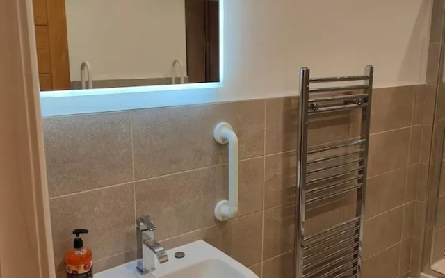 4 Guests - Bbq - Parking - Garden