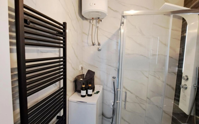 NEW! Top apartment, Split view from above