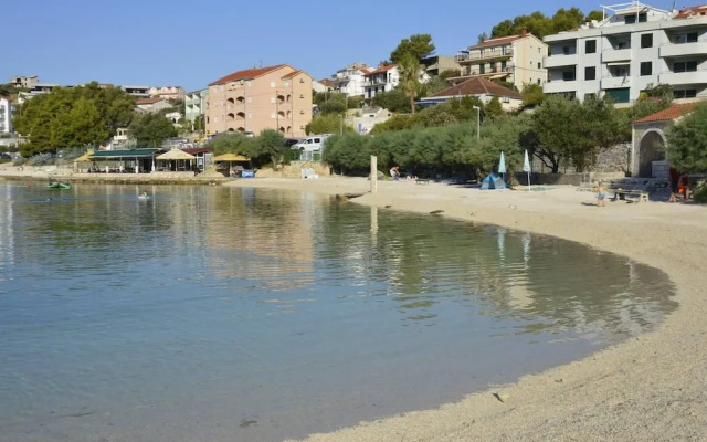 Remarkable 1-bed Apartment in Marina