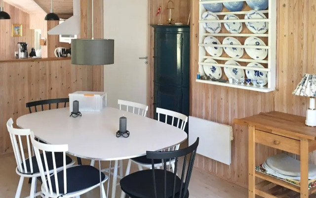 6 Person Holiday Home in Rodby