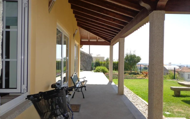 Lovely Sunny-House