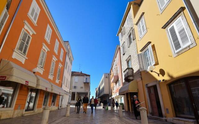Apartments Tiramola Old Town