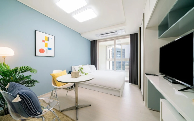 Urbanstay Songdo Moonlight Park