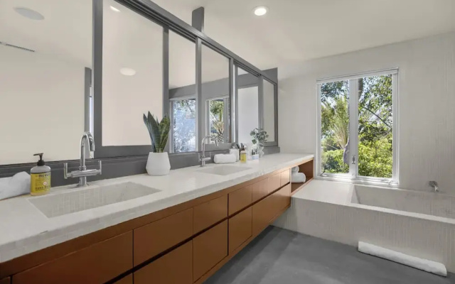 Solara Point - Sunset to Skyline With Pool & Epic Views