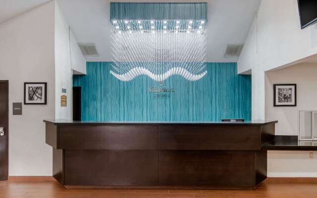 Clarion Inn & Suites DFW North