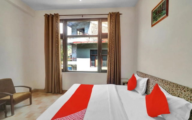 OYO 82102 Rudhra River Huts