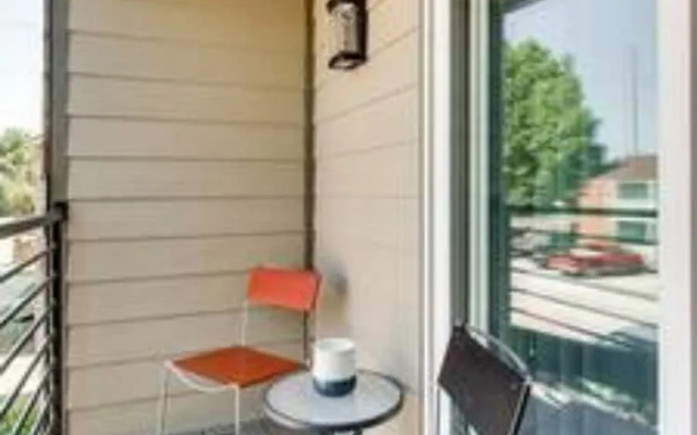 Evie's Campus-close 2 bedroom luxury