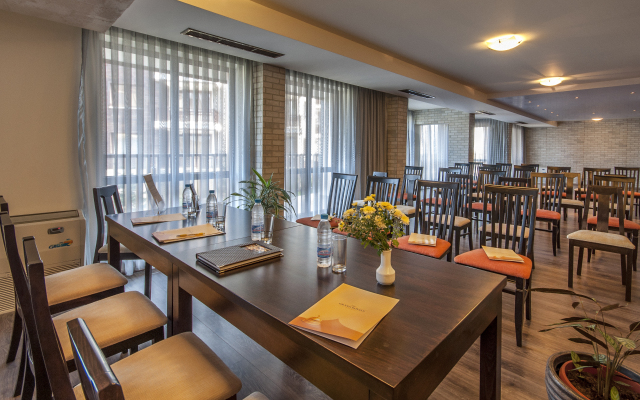 Grand Royale Apartment Complex & Spa