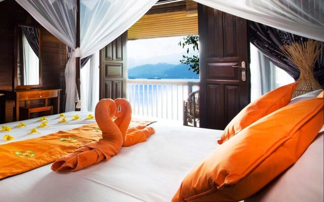 Bastianos Lembeh Dive Resort