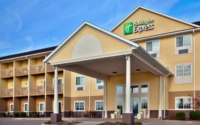 Holiday Inn Express Le Claire Riverfront-Davenport, an IHG Hotel