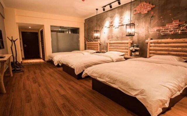 Zhangjiajie Interval Time Travel Inn