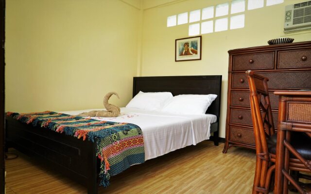 HideAway Dive Hostel