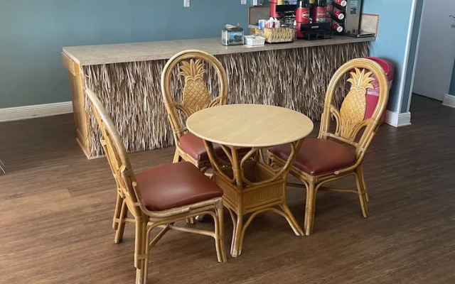 Destin Holiday Beach Resort