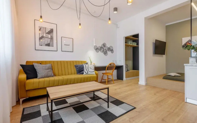 Modern Suite on Historic Calea Victoriei